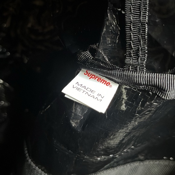 Supreme SS/21 Black Bandana Tarp Small Duffle Bag - Picture 12 of 13